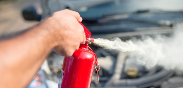 Gülyalı sahilinde yangın tüpü servis aracı